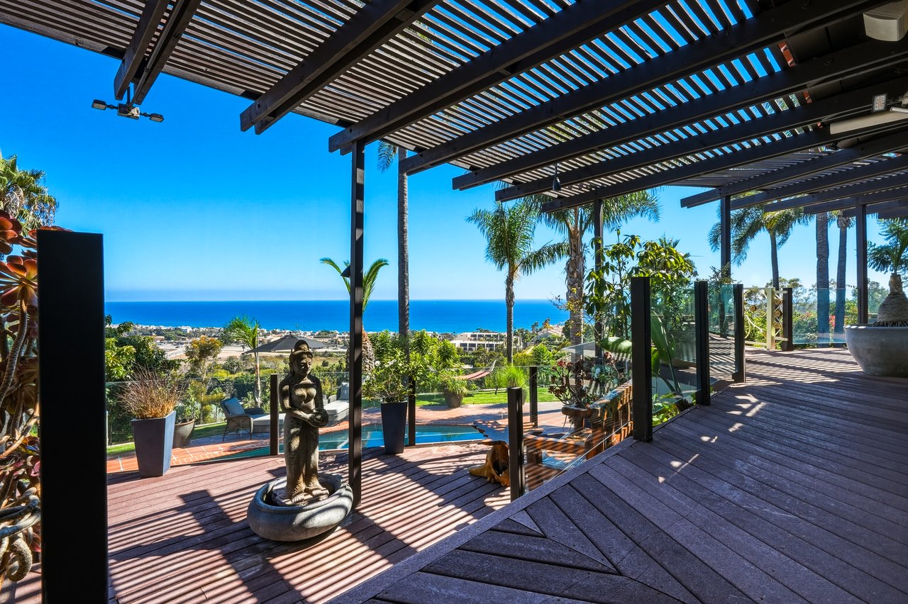 3400 Coast View Dr