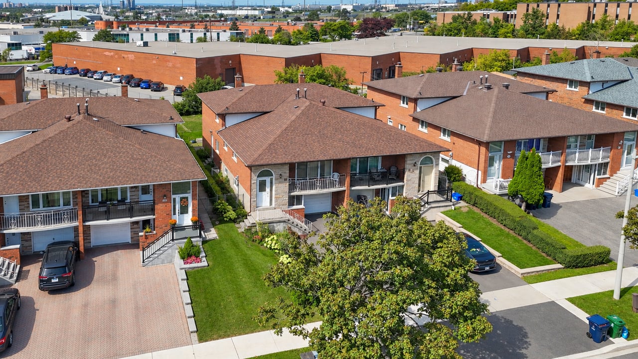 81 Blossom Cres, Toronto Ontario