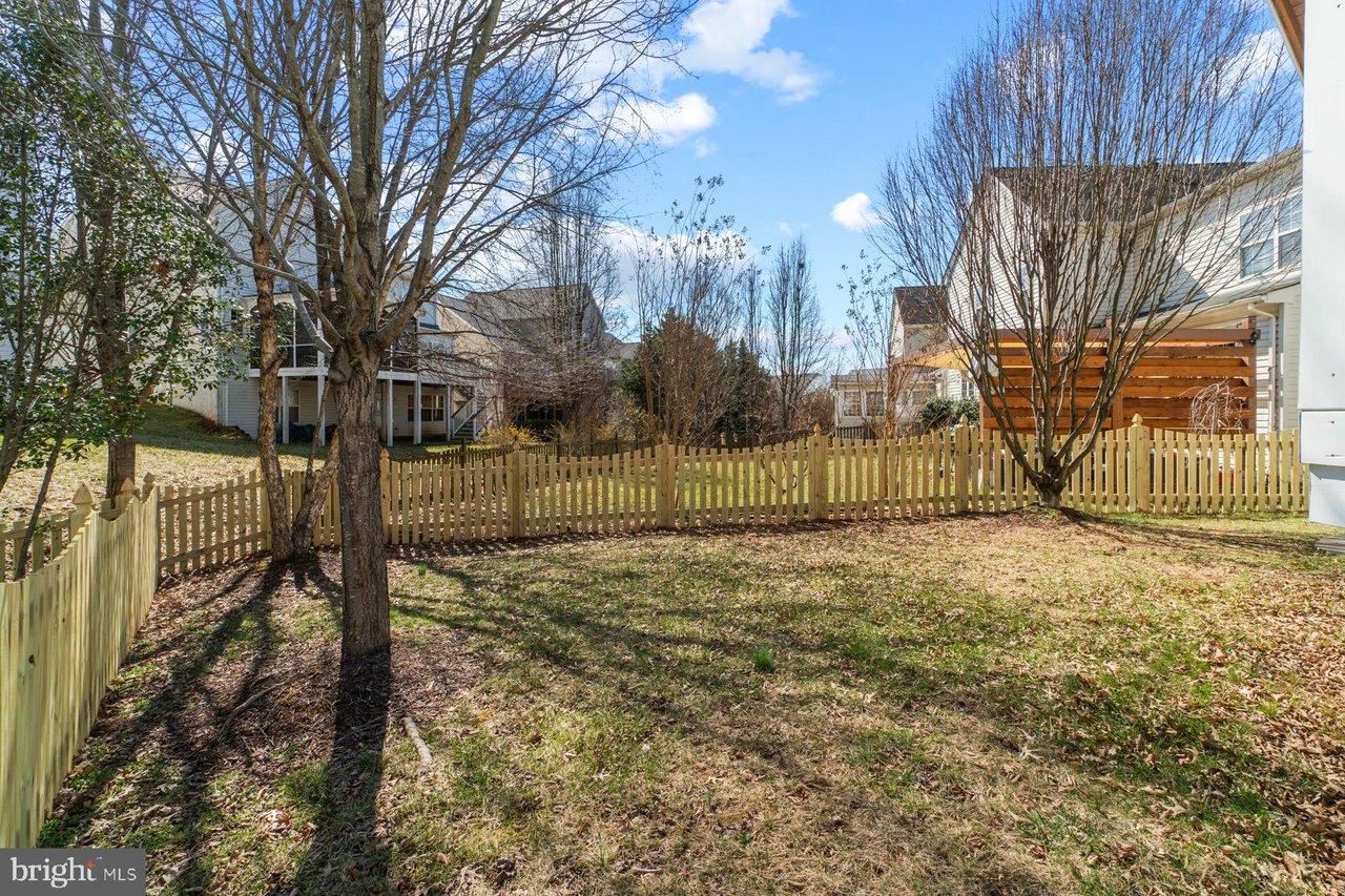 18252 Oak Lake Ct