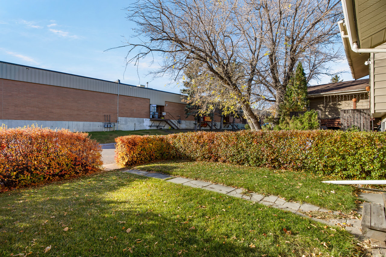 130 MacEwan Park Way NW
