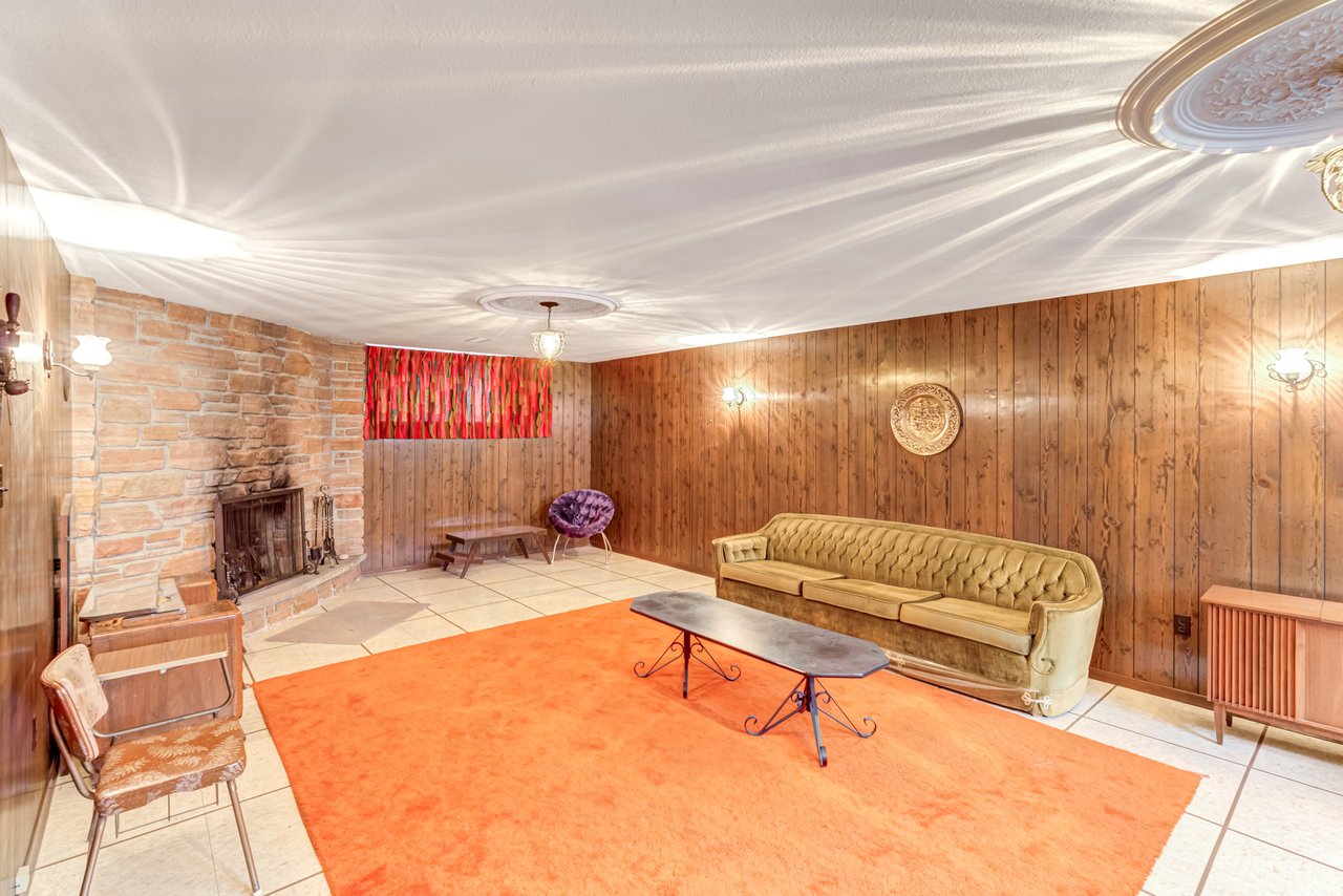 102 Clement Rd