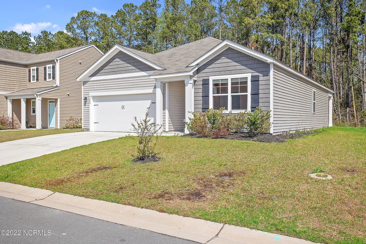 9644 Woodriff Cir NE