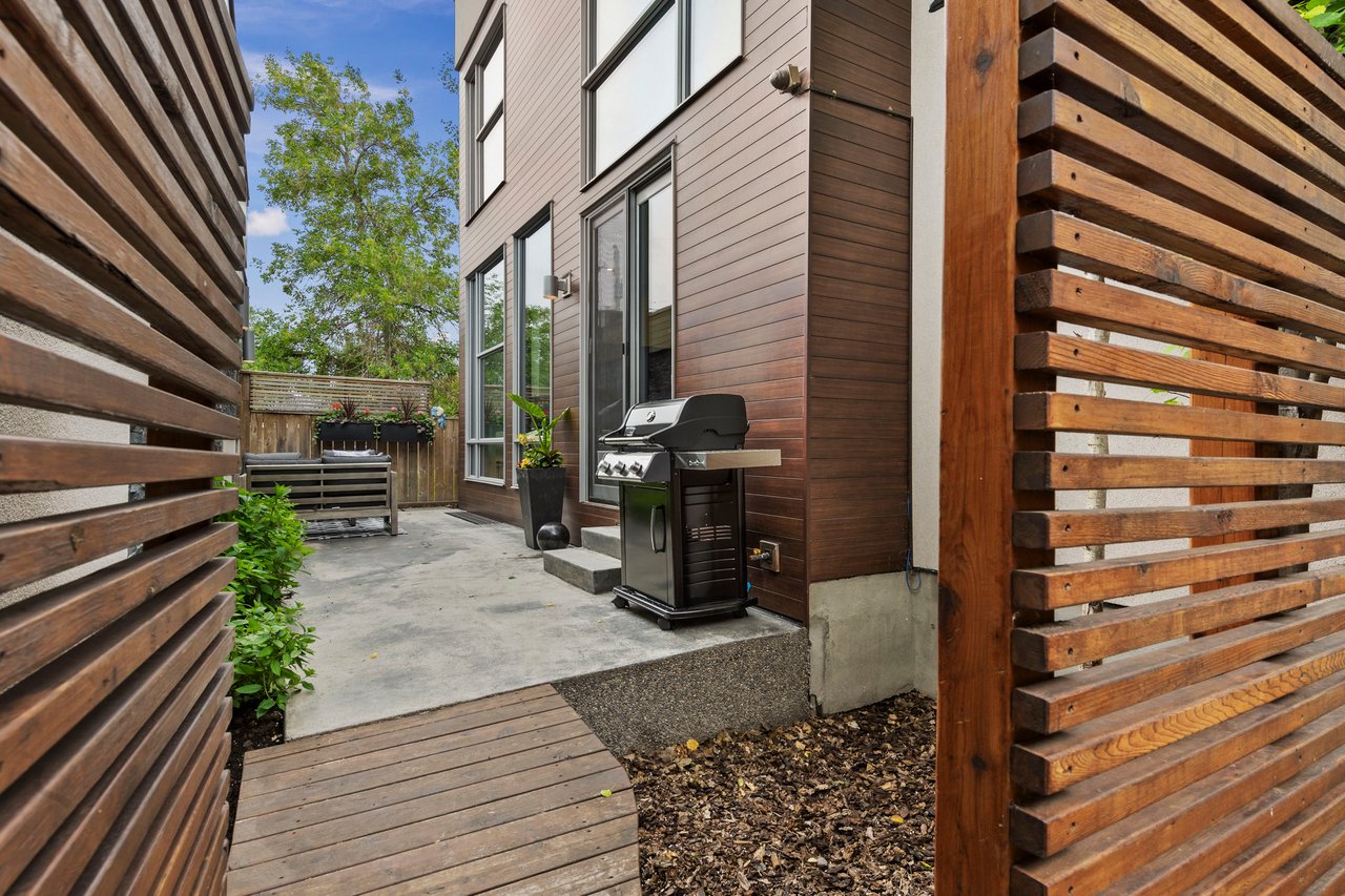 408 13 Street NW Unit: 3