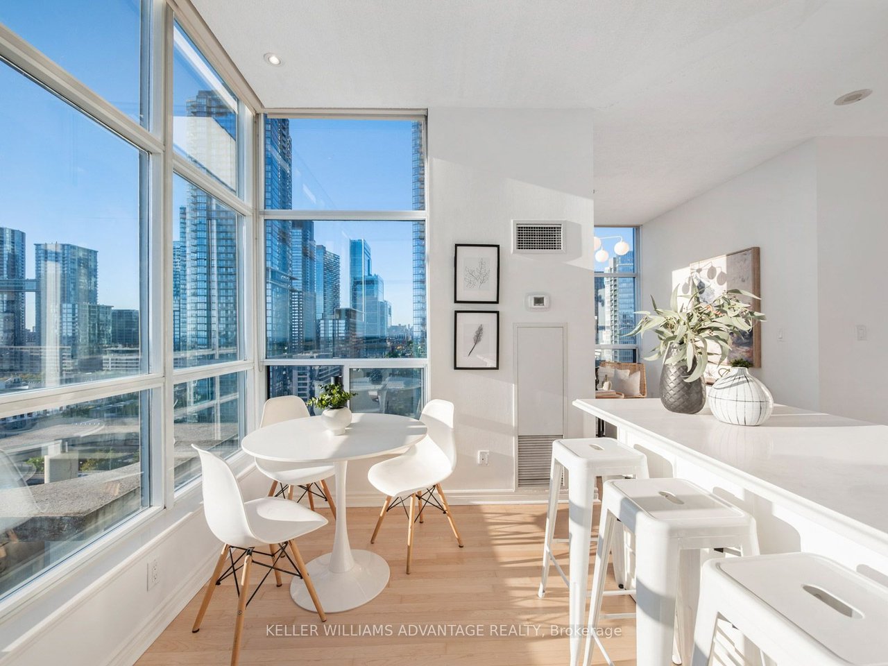 PENTHOUSE ESCAPE IN THE TOWN