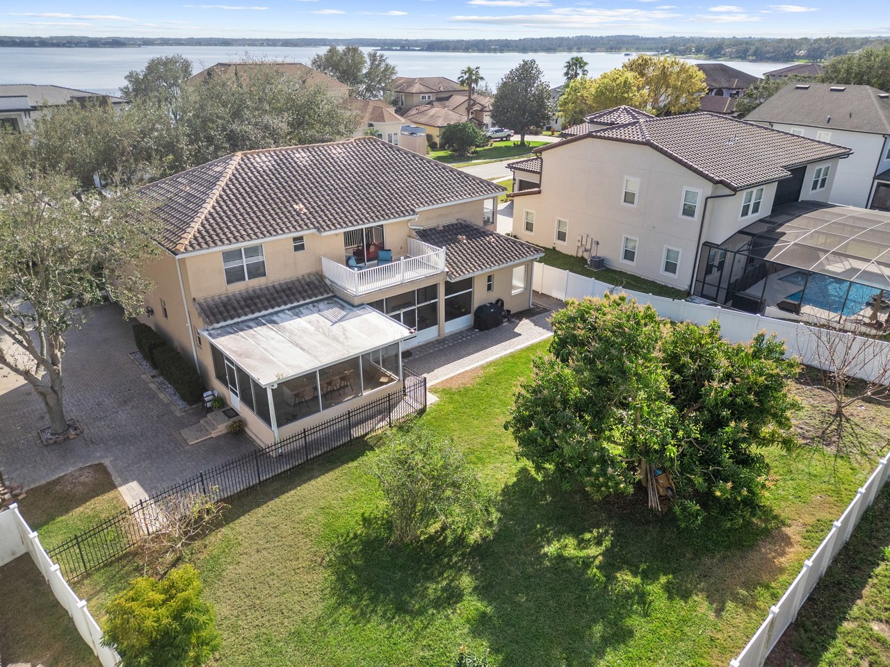 619 Largovista Dr