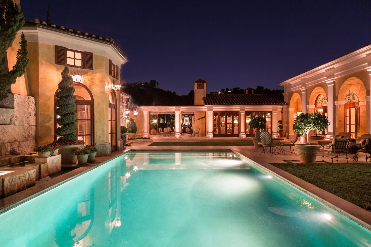 60 Beverly Park