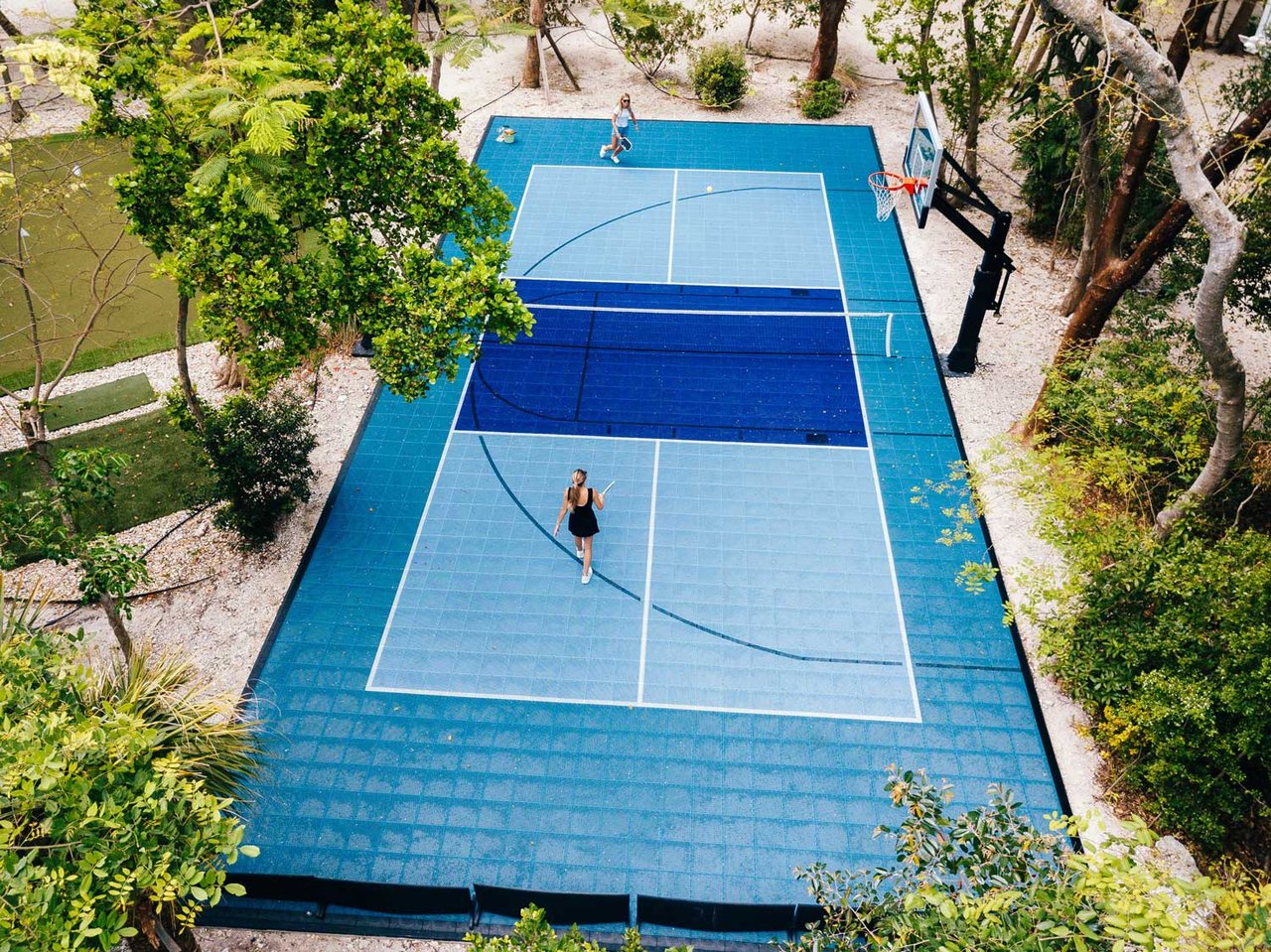 A Local’s Guide to Après Pickleball in Islamorada, featuring The Caribee Beach House 