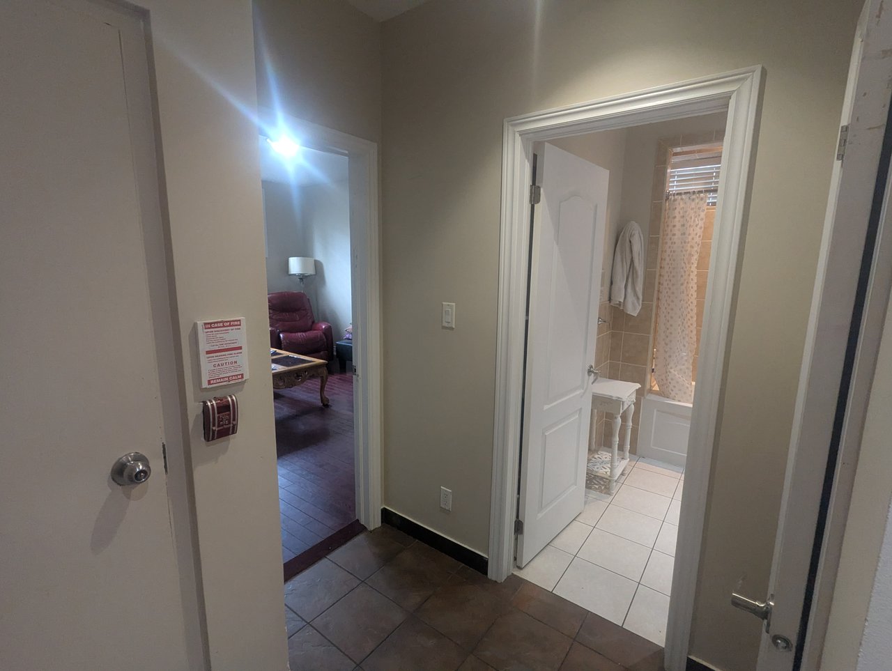 48 Mississauga Rd N 4
