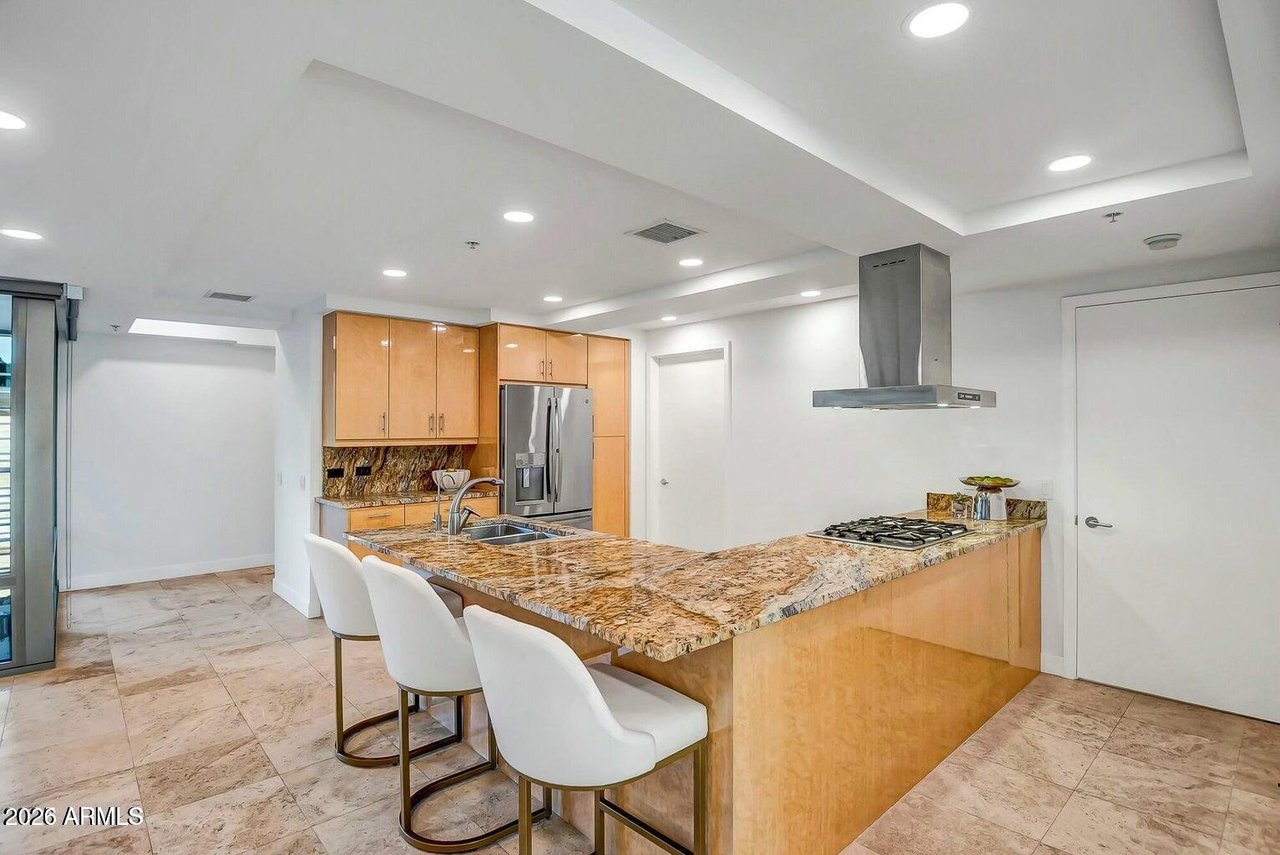 7121 E Rancho Vista Dr, #5011