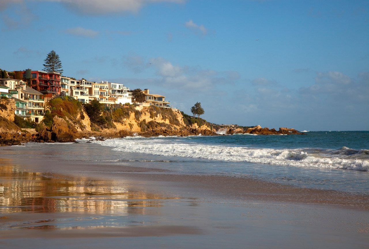 Where is Corona del Mar, CA 92625?