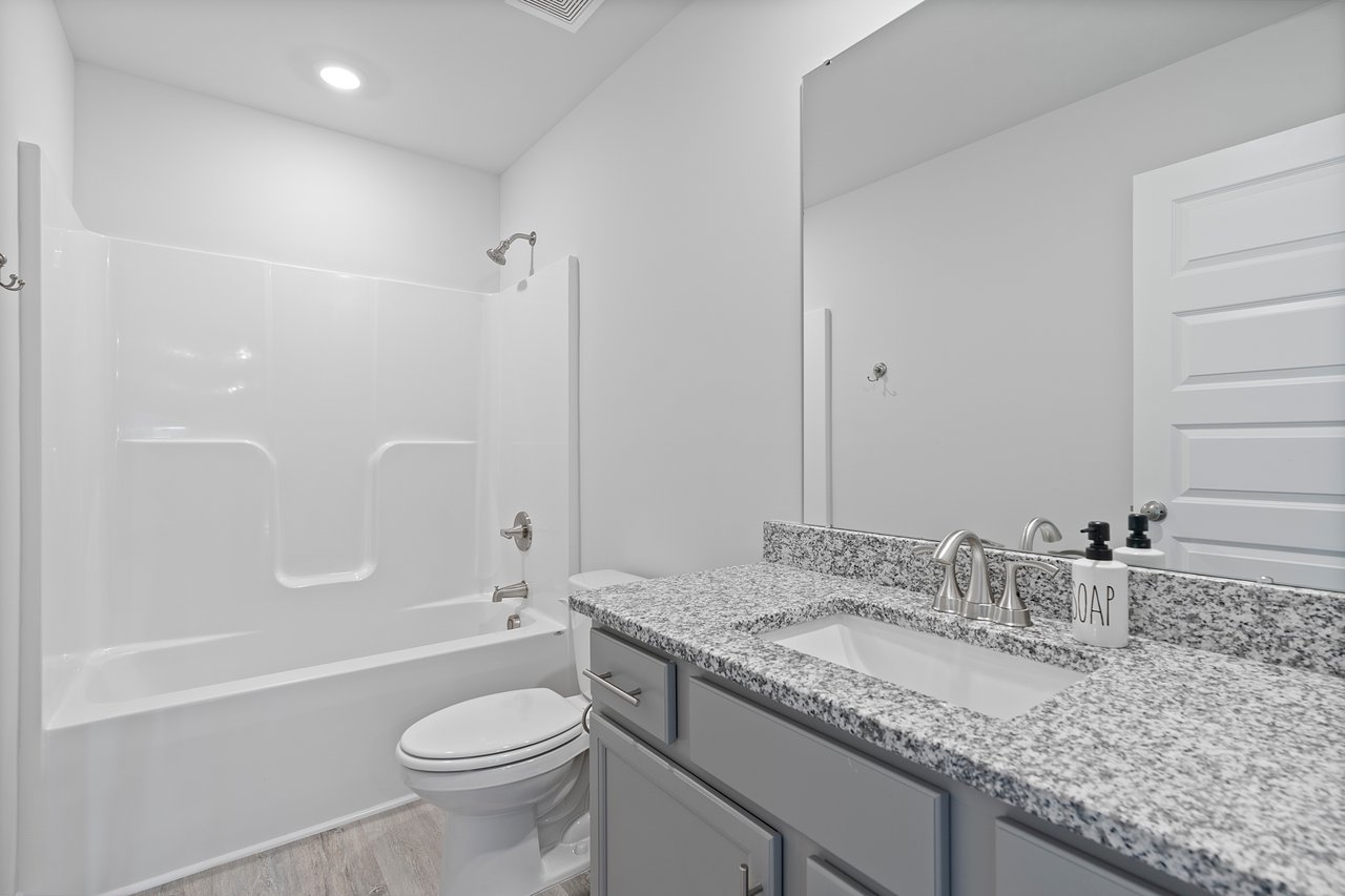 5 BEDROOMS! 3 BATHROOMS! ALMOST BRAND NEW!
