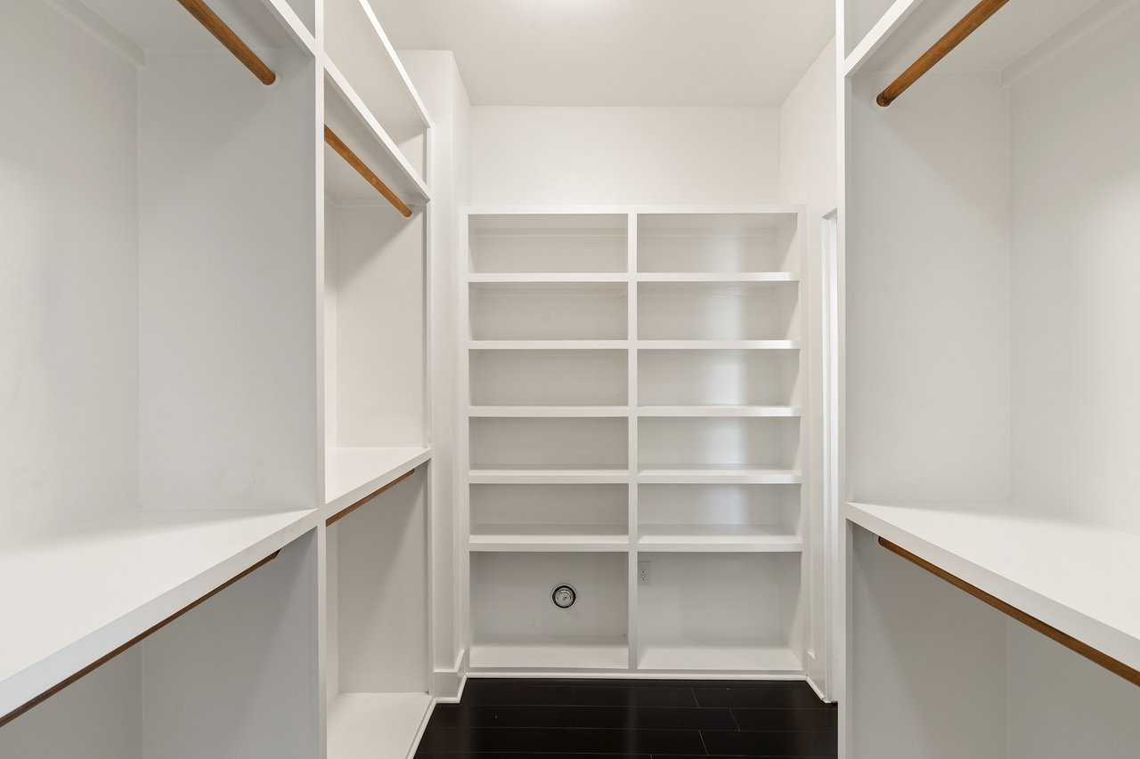 2105 Goodrich Ave #2