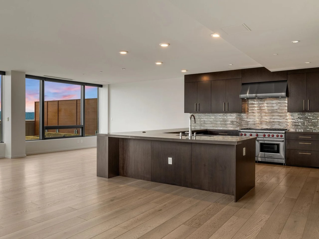 688 110th Ave NE #N3103