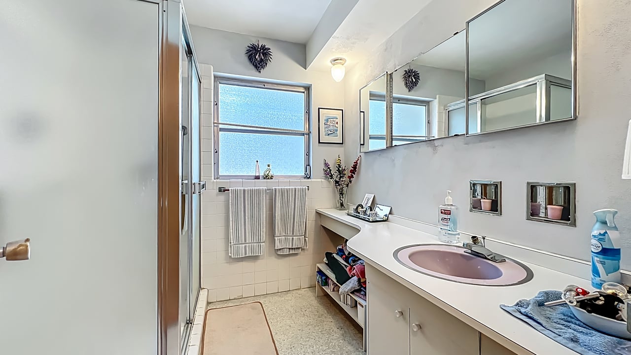 Potential in Maitland's English Estates
