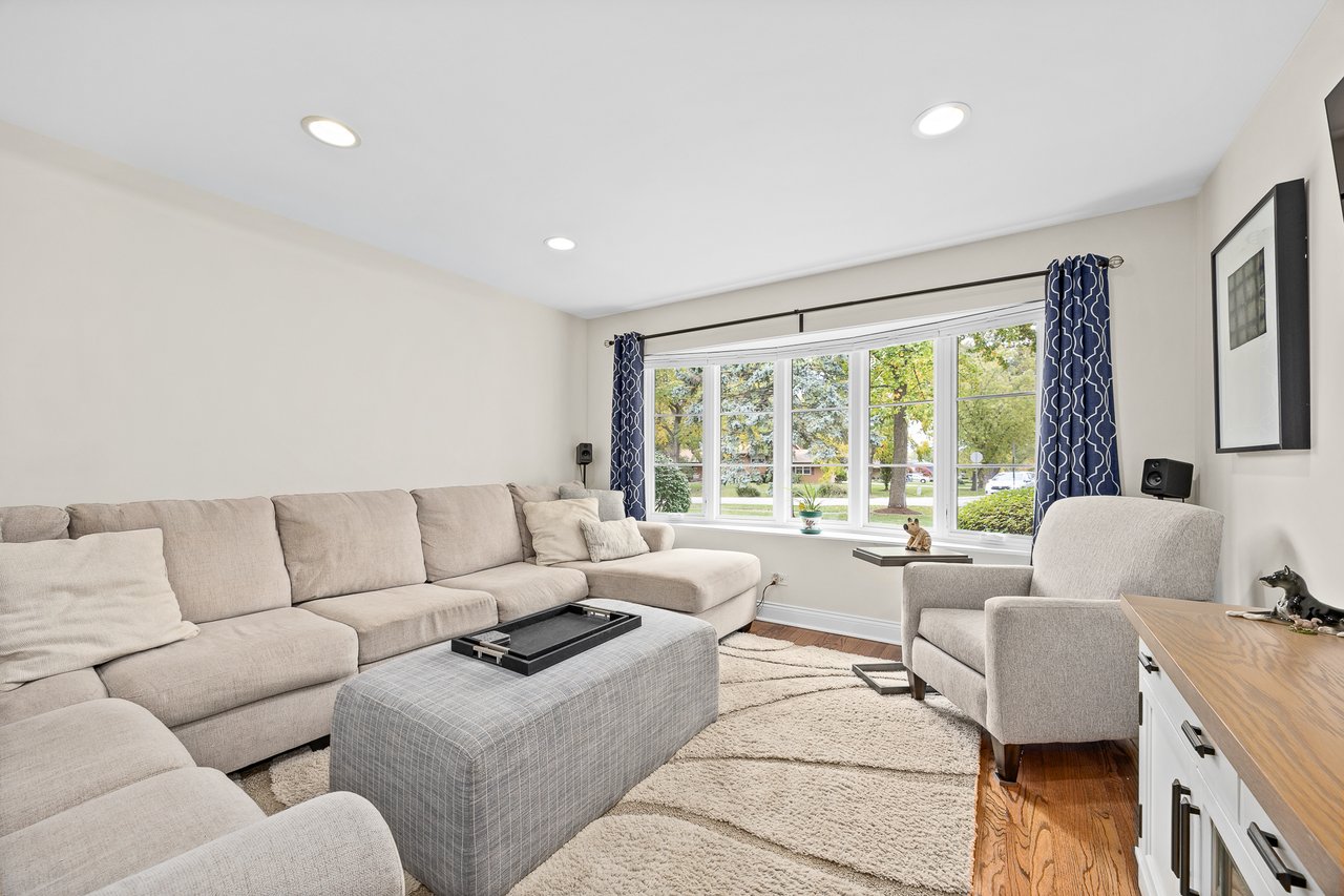 317 39th St, Downers Grove