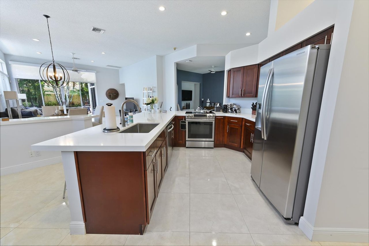 6685 NW 24th Ter