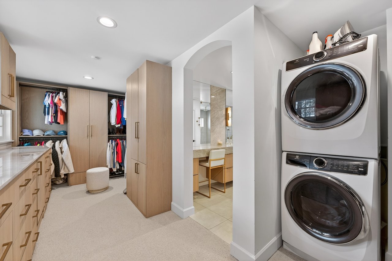 Stunning Home On The Rolling Hills Golf Course