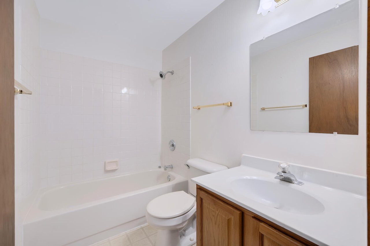 27W015 Manchester Rd, Winfield IL – Updated Home with Forest Preserve Views and 3-Car Garage