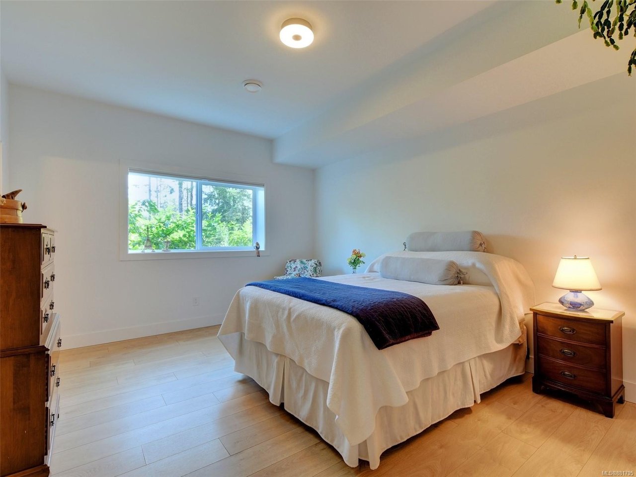 4271 Cherry Point Close