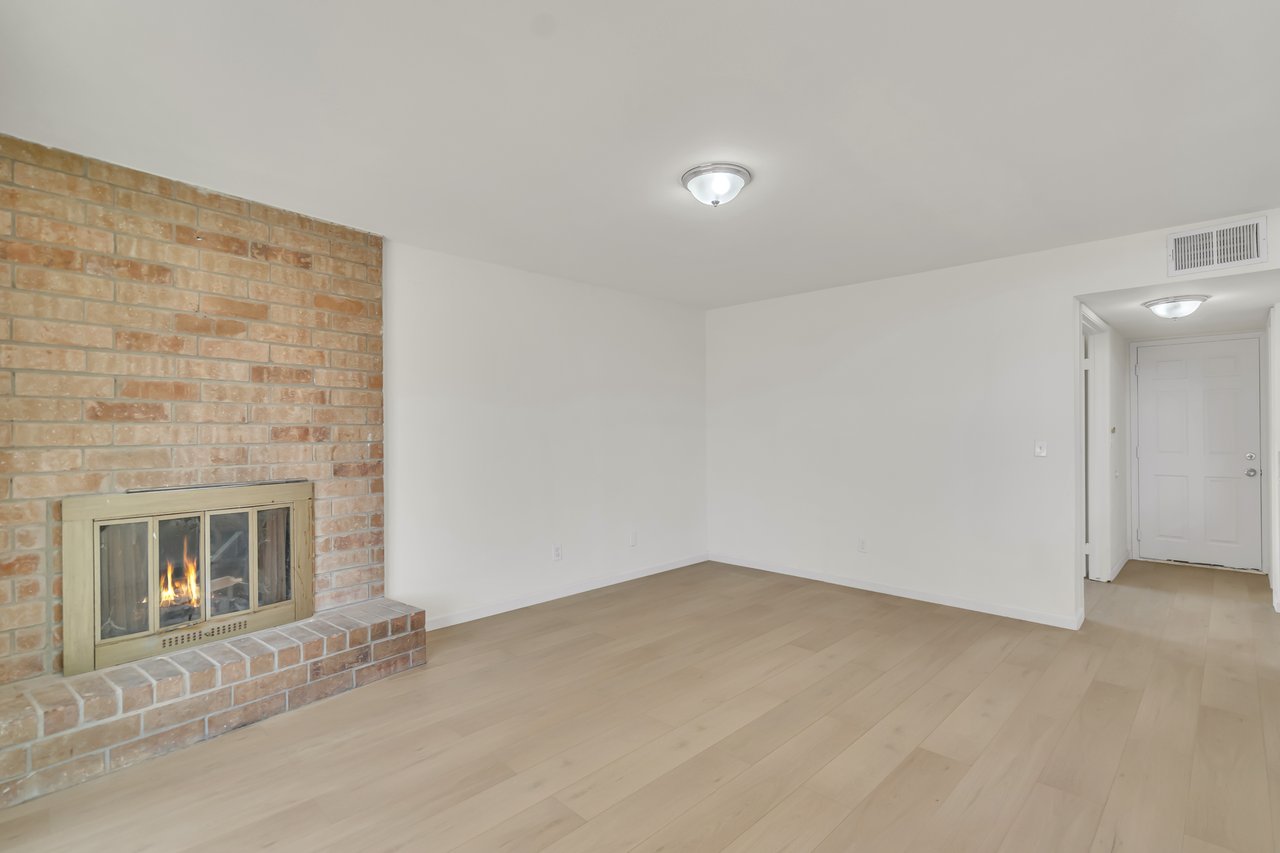 7422 PALMER HOUSE DR