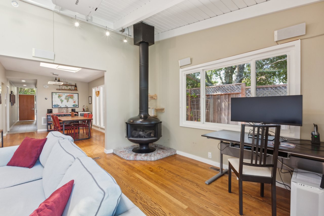 777 Bayview Way
