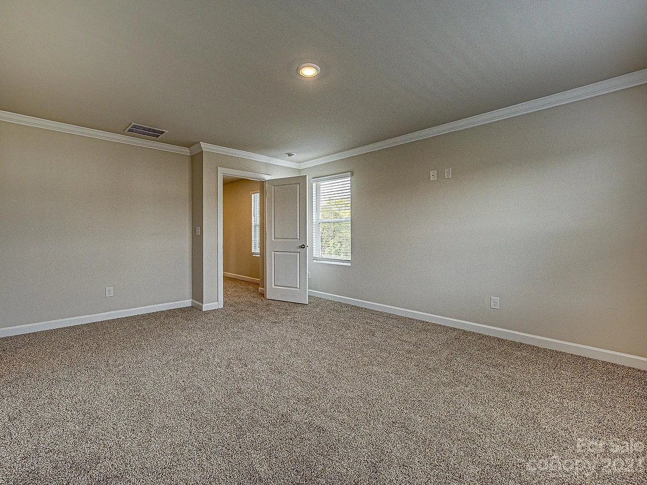 664 Citriadora St