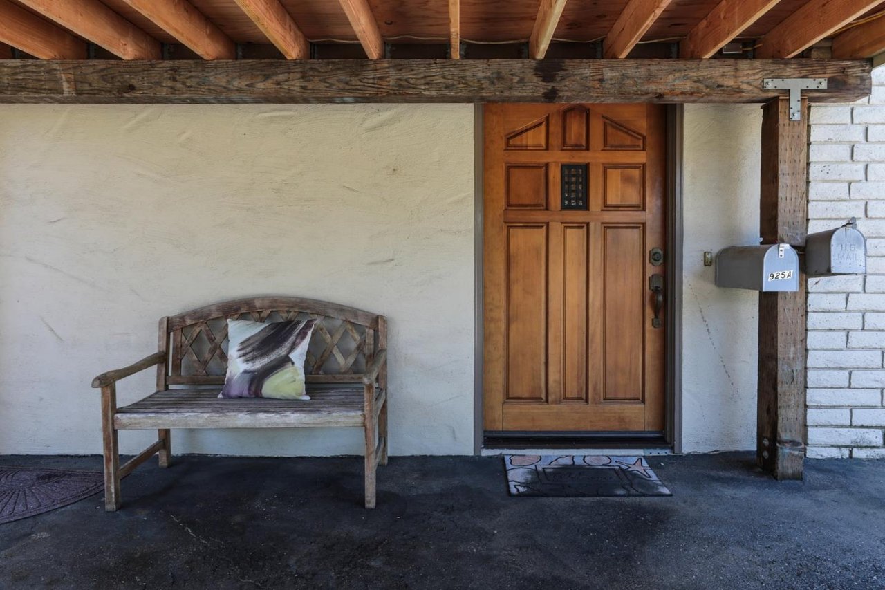 925 Siskiyou Drive