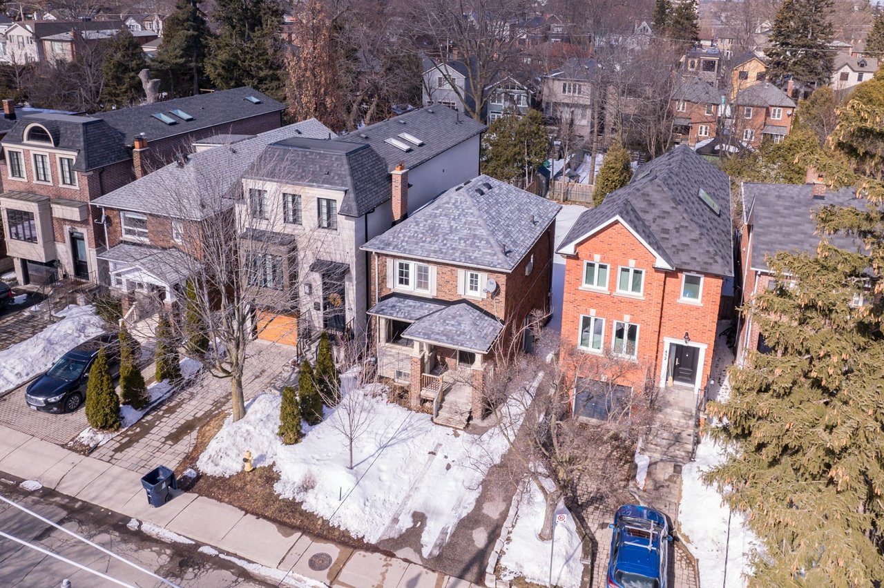 430 Manor Road East
