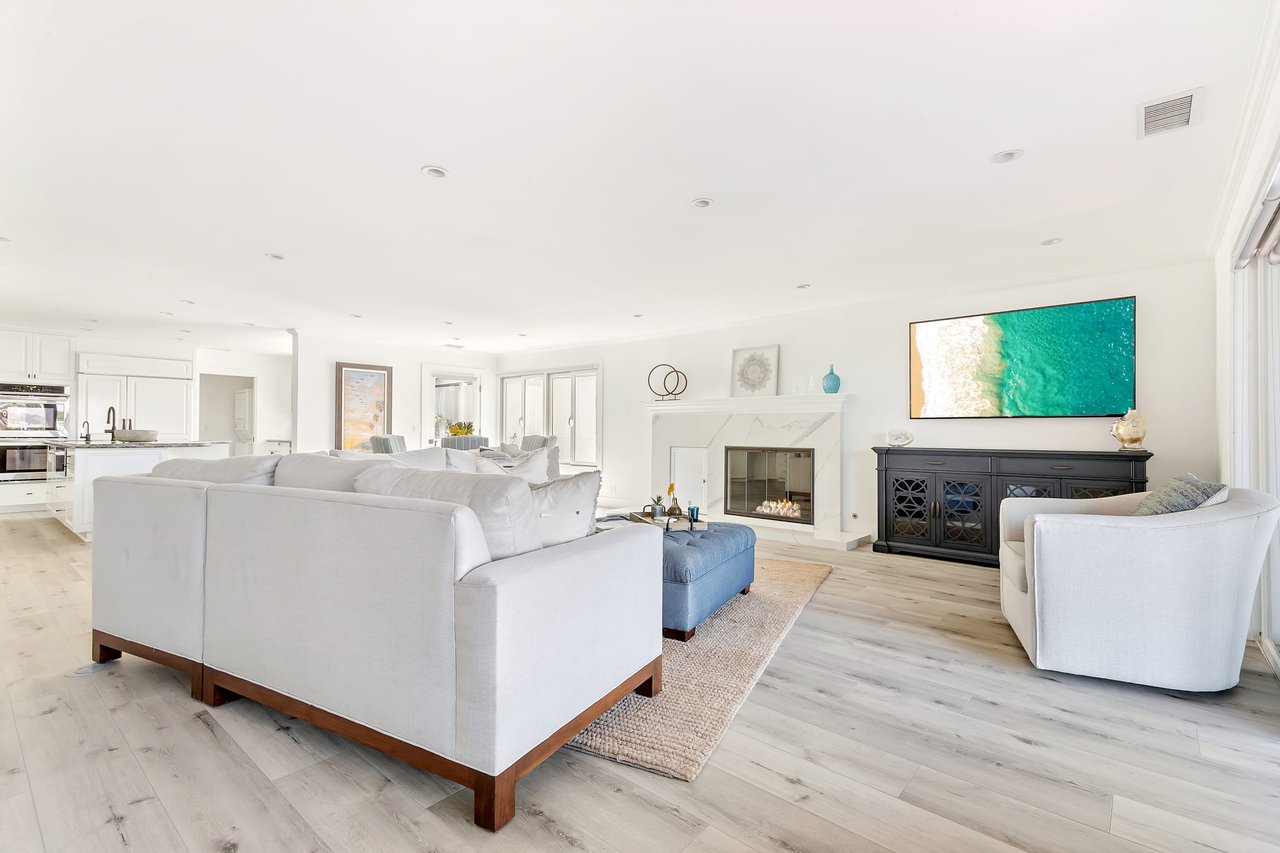 2307 Bayside Drive