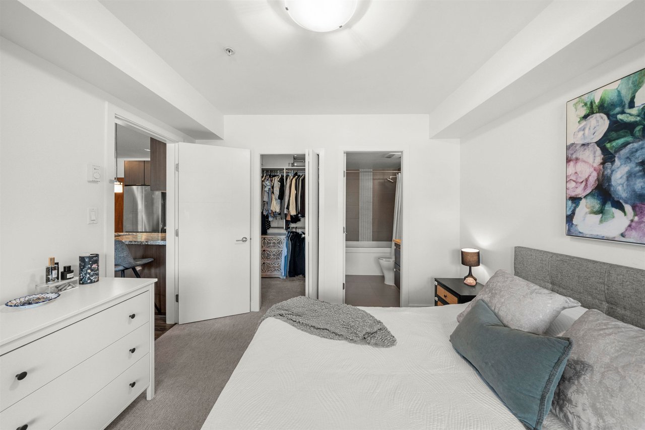 201-5688 Hastings Street, Burnaby