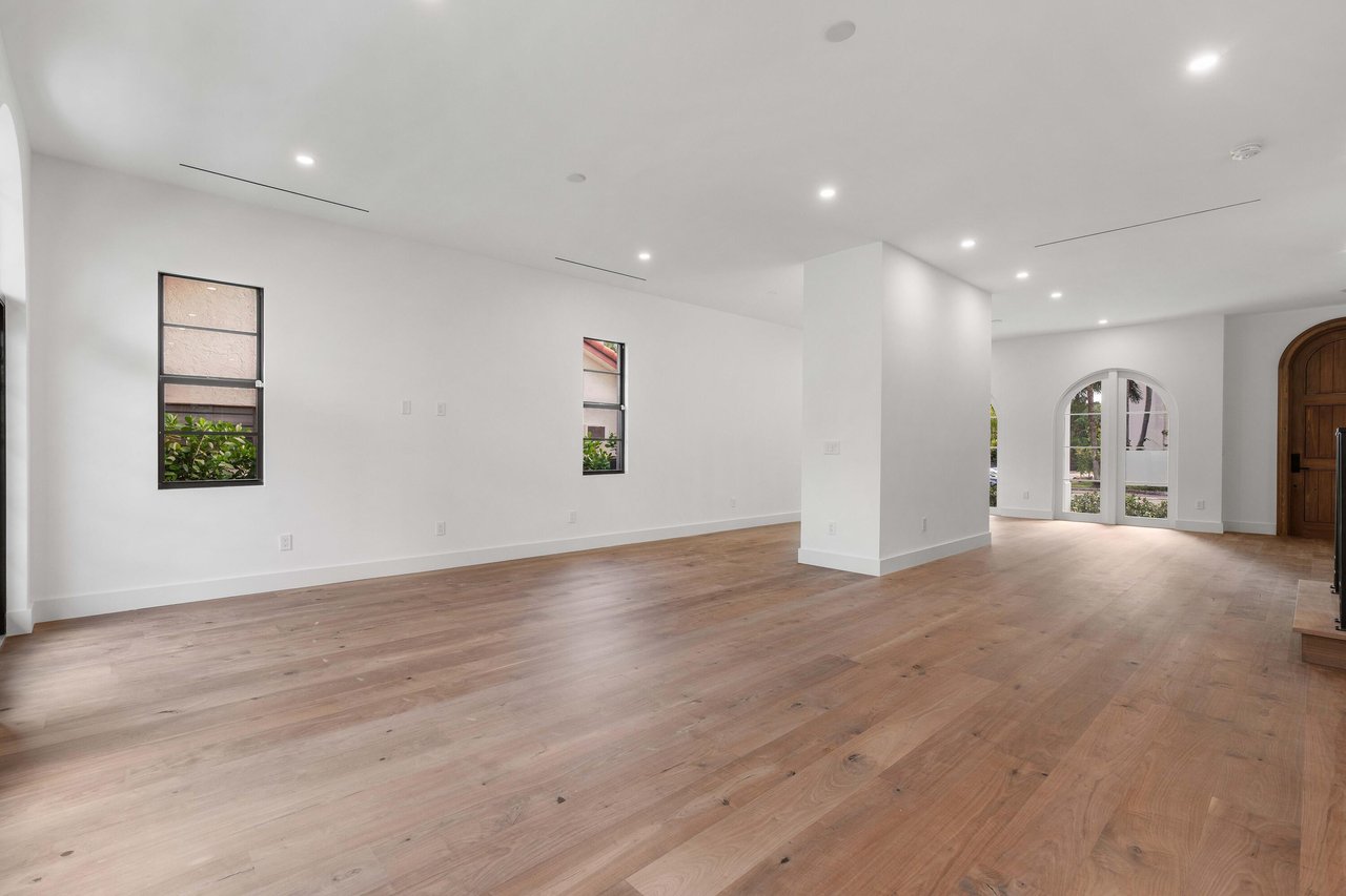 219 Pershing Way