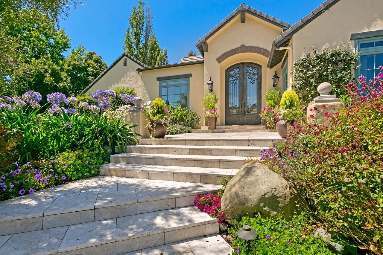 16748 Avenida Arroyo Pasajero