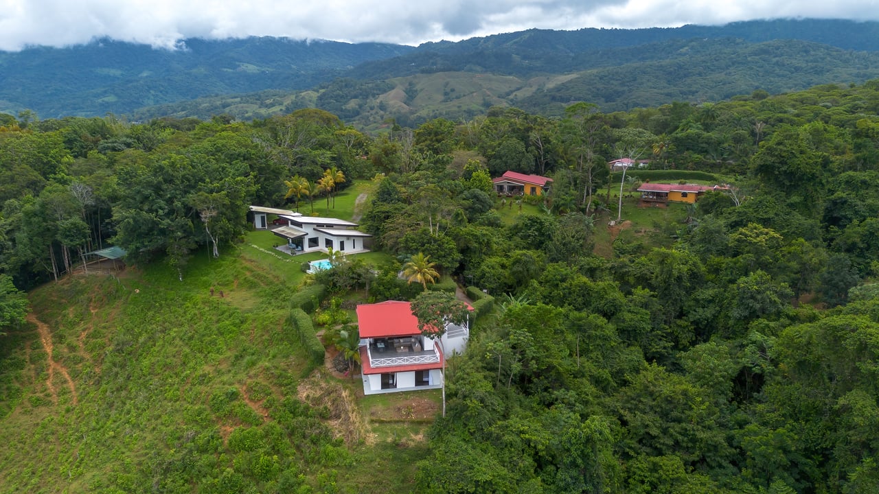 Casa Blanca – Ocean & Mountain View Home in Platanillo