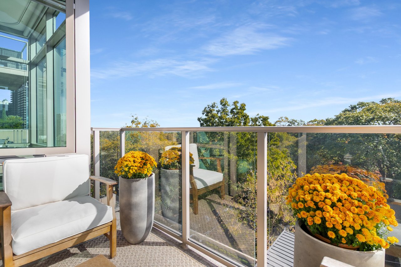 905 Juniper Street NE Unit 704