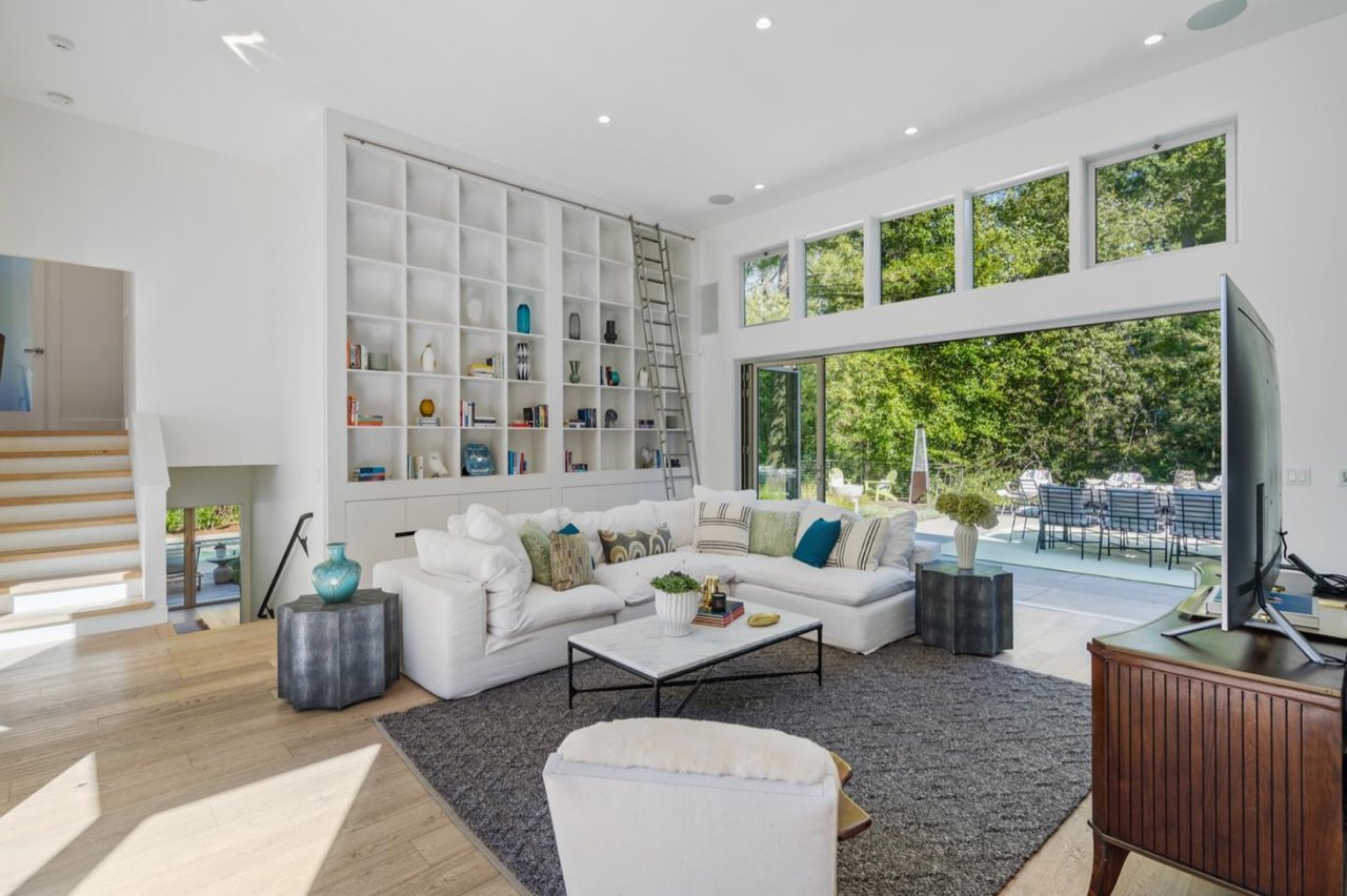135 Willowbrook Drive