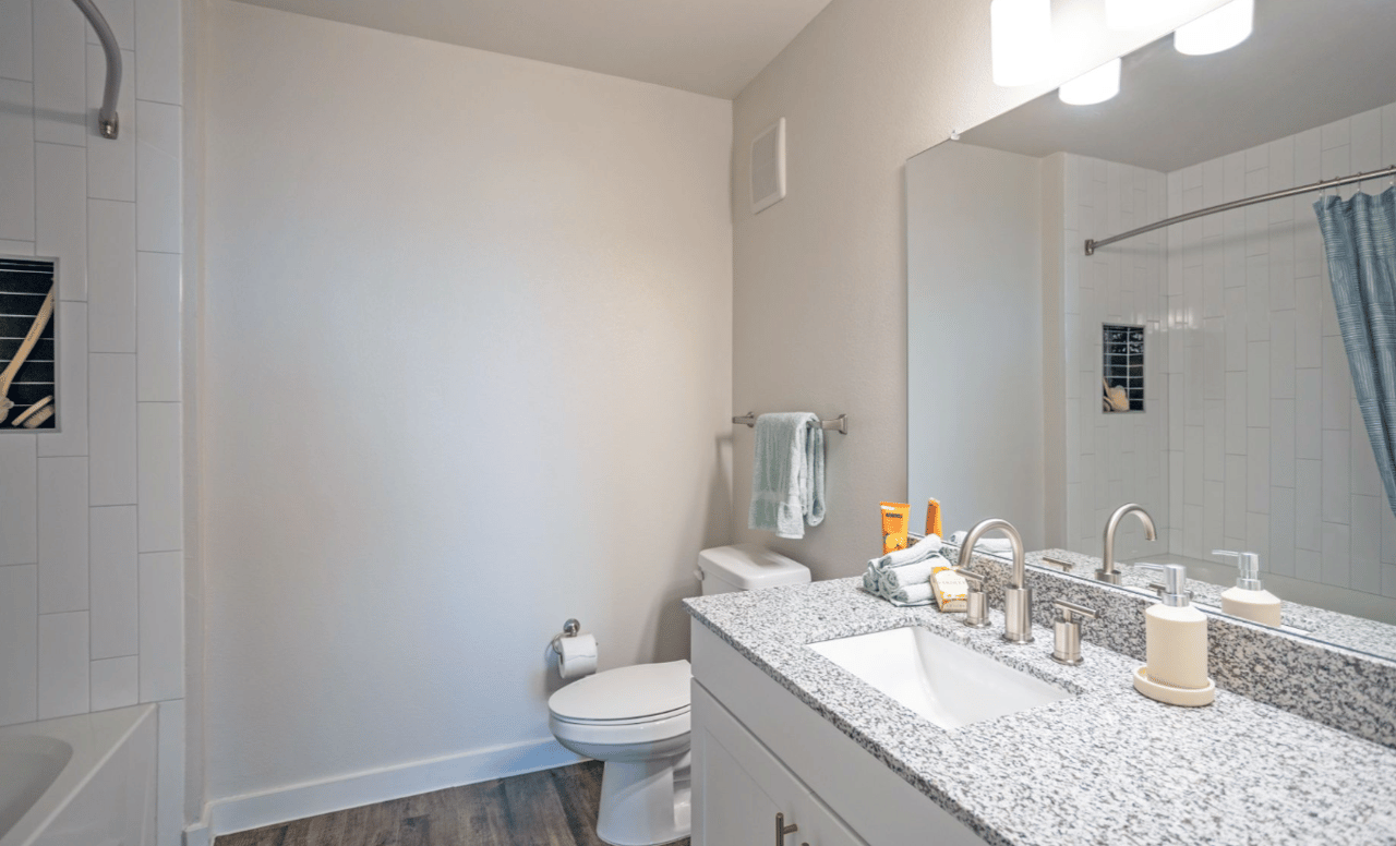 Offering 10 Weeks Free Rent! 