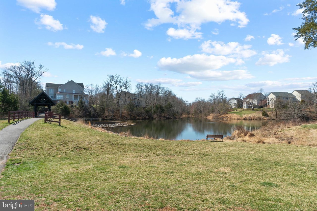 18252 Oak Lake Ct