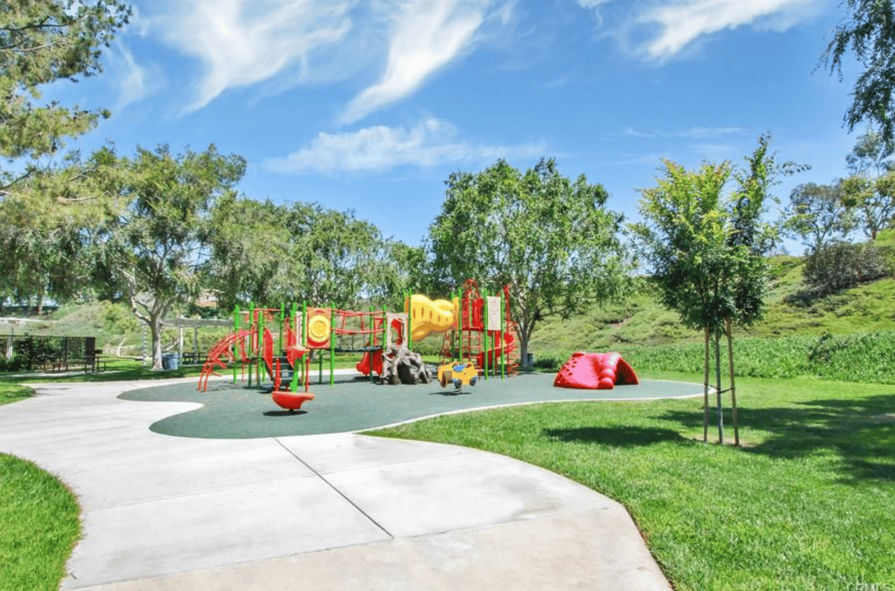 23921 Catbird Court