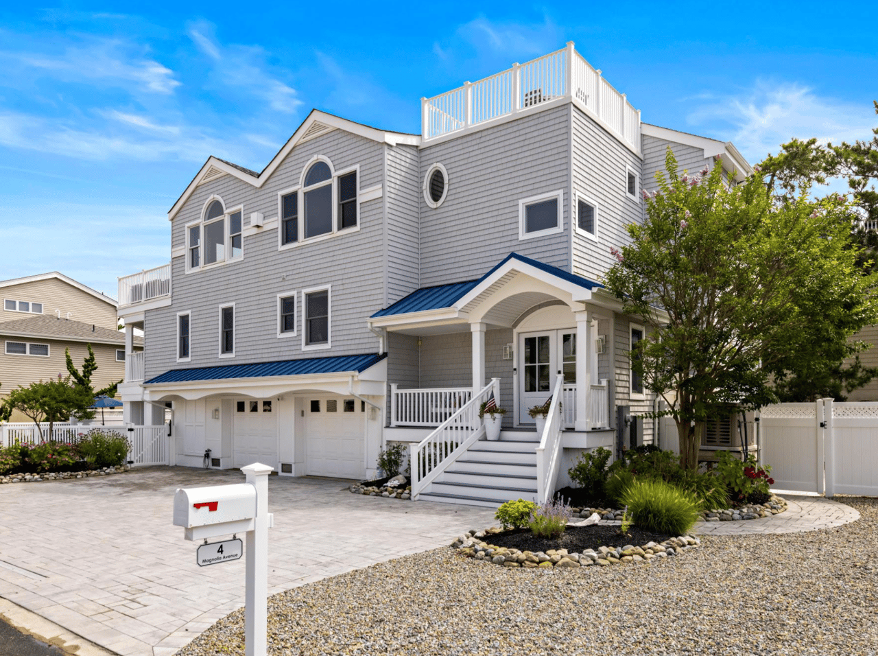 4 W Magnolia Ave 