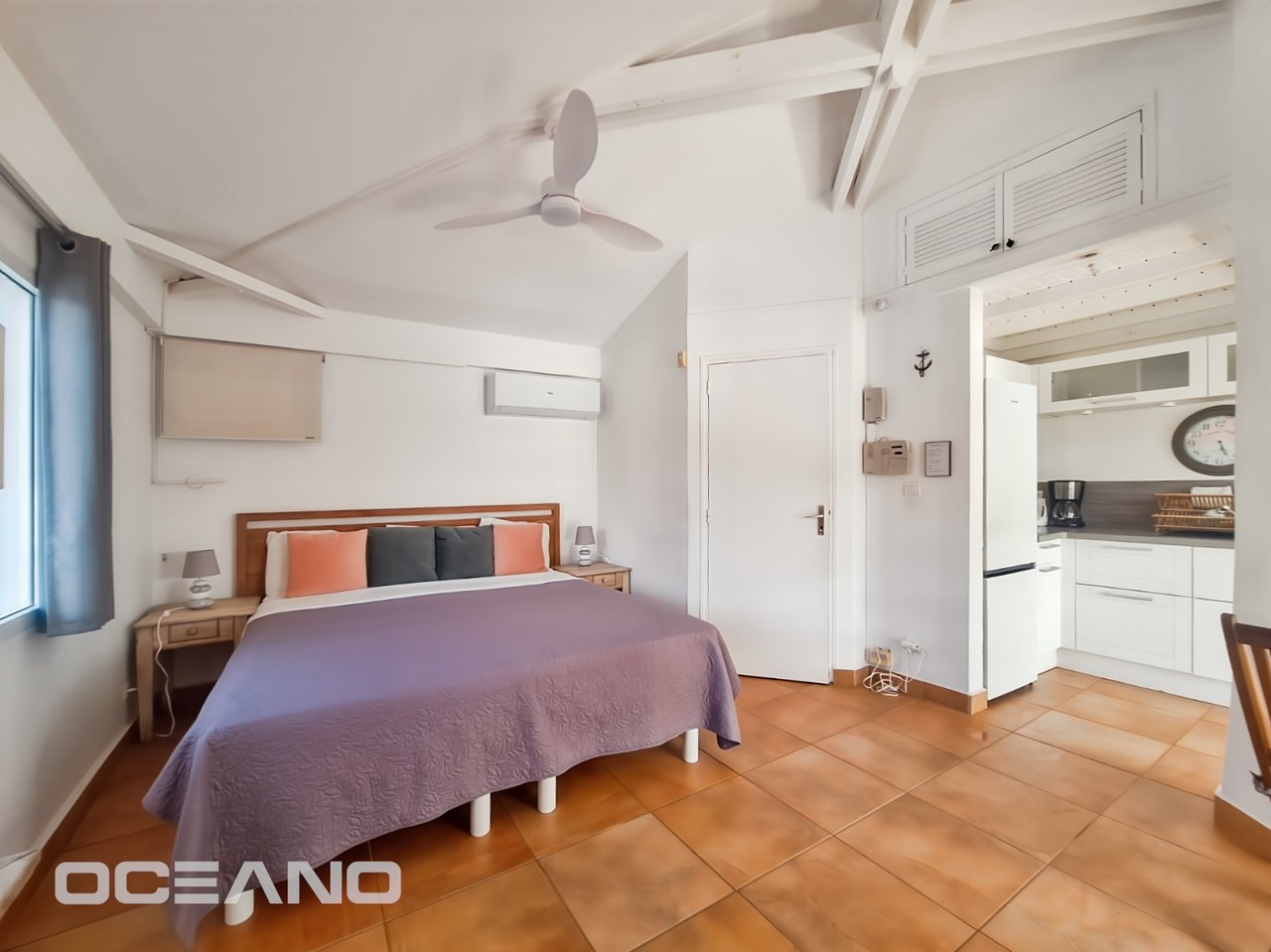 Sea-View Studio in Oyster Pond – Ideal for Investors