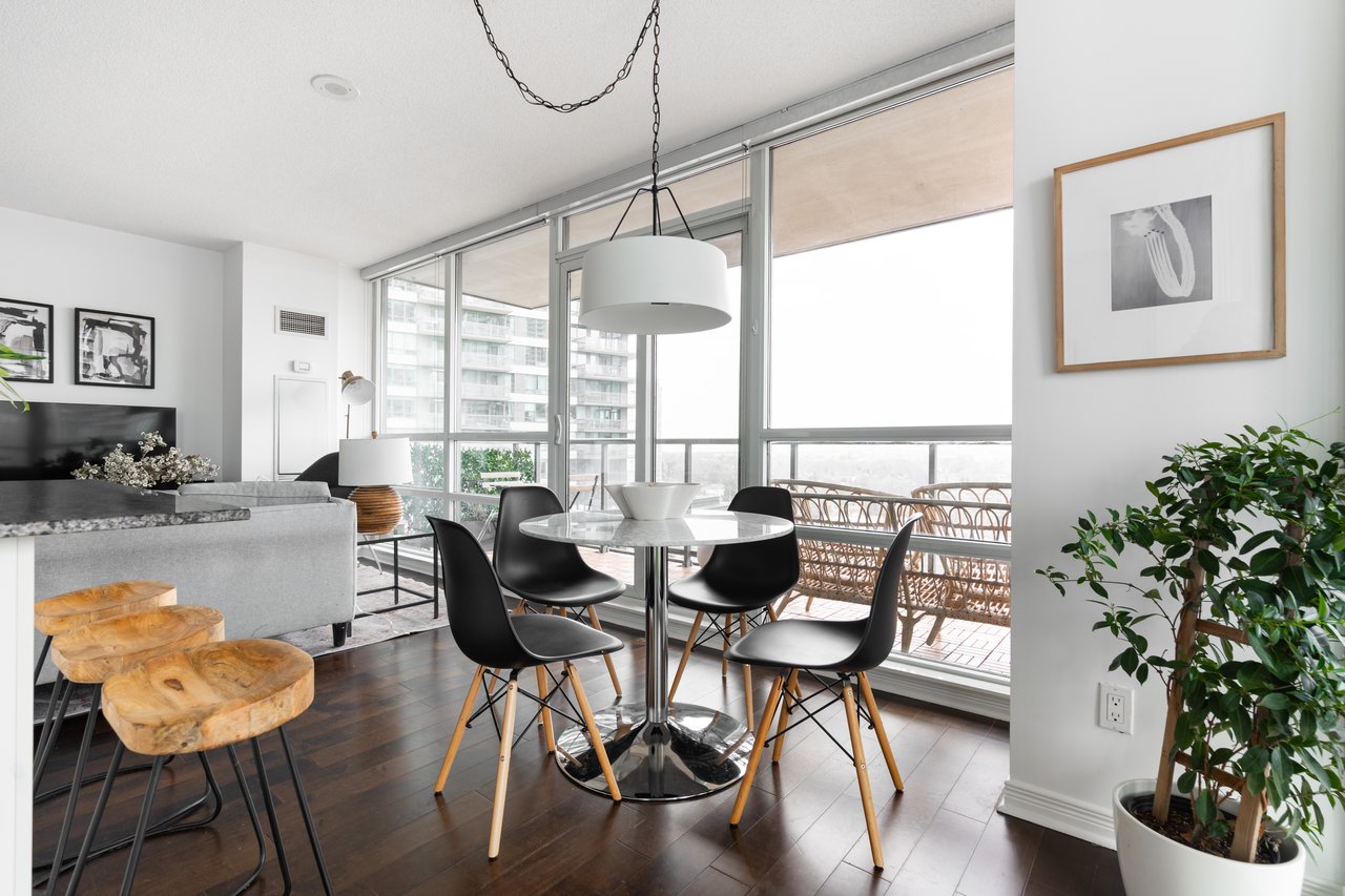 2230 Lake Shore Blvd W #1604