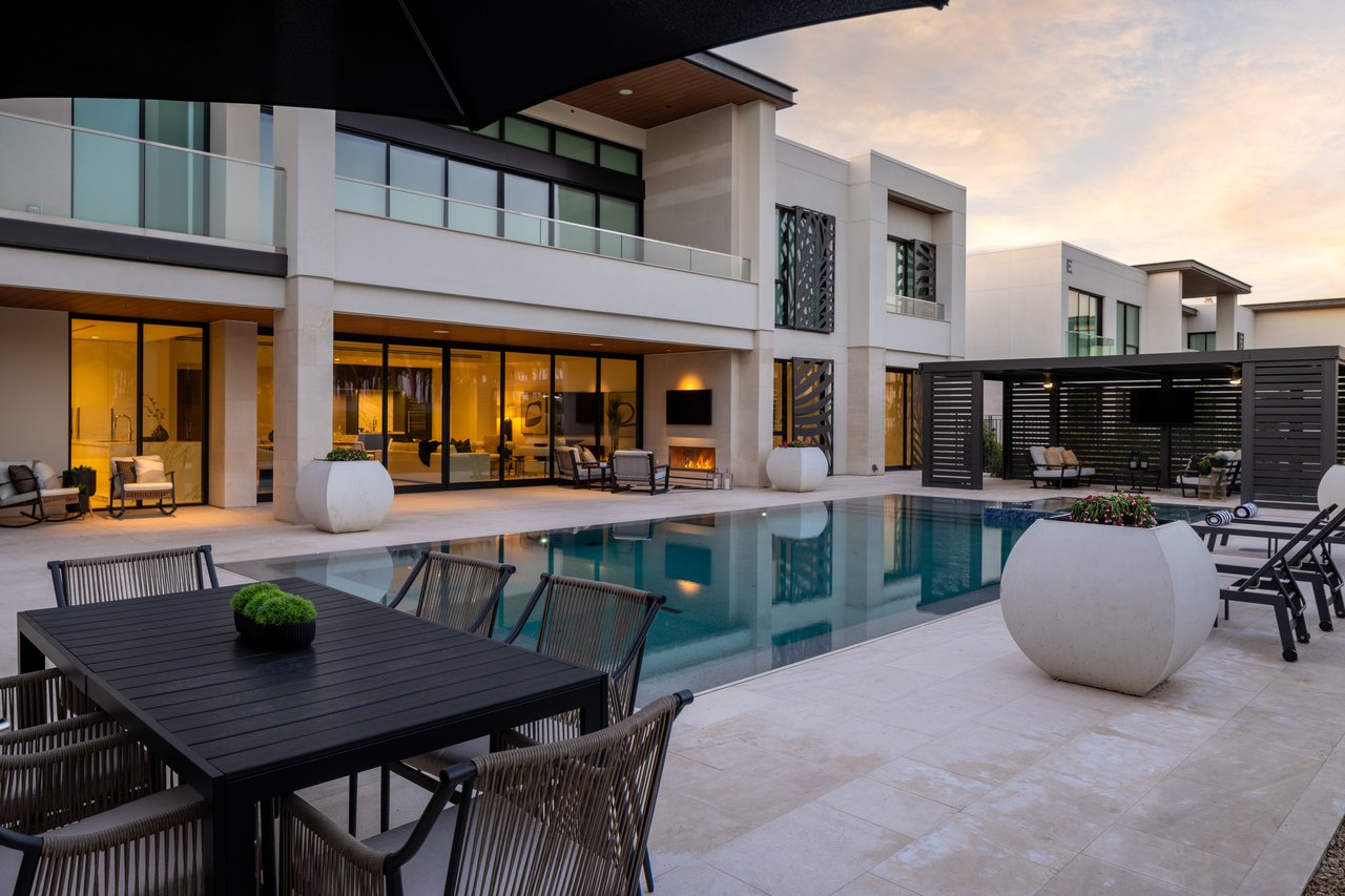 6587 N PALMERAIE Boulevard, 1050