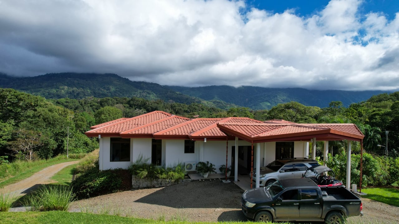 The Best Mountain View Home in South Pacific Costa Rica!