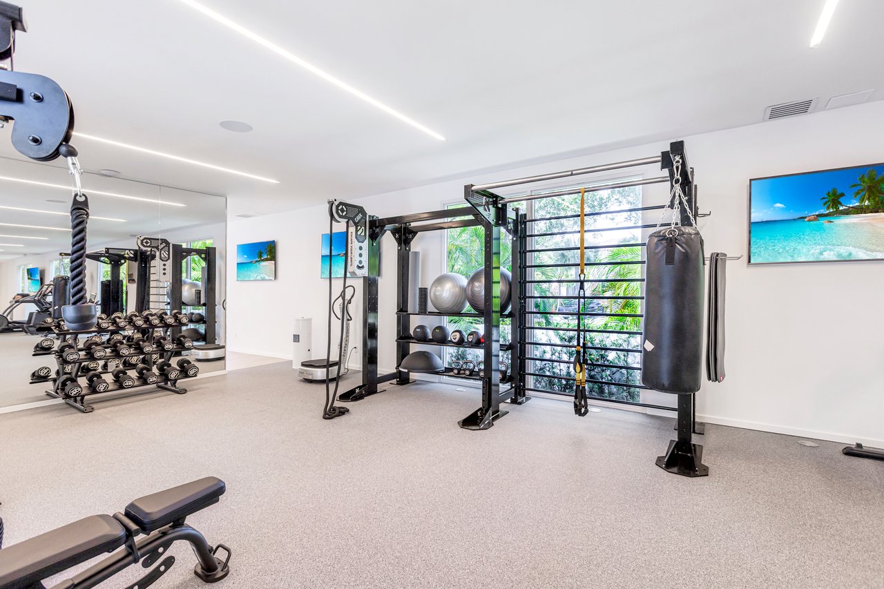 Beach Haus Bal Harbour Residences