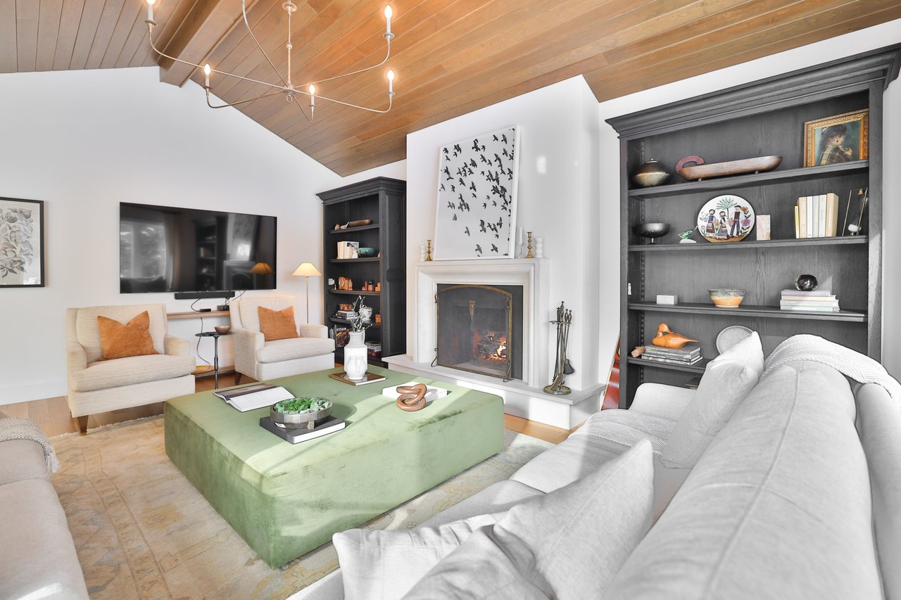 2464 Deer Run Avenue