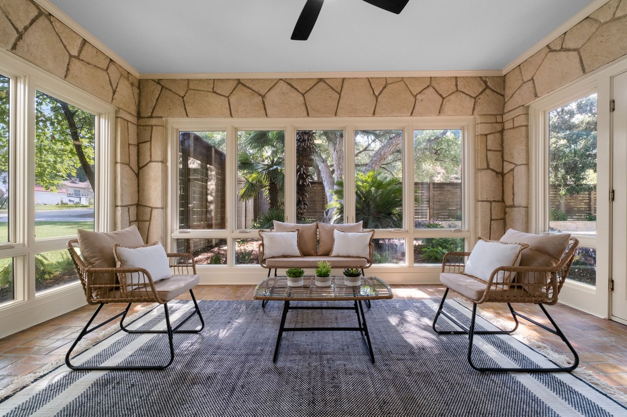 Luxury Property in Olmos Park