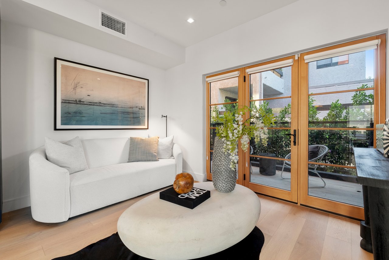 1033 N Vista St, West Hollywood