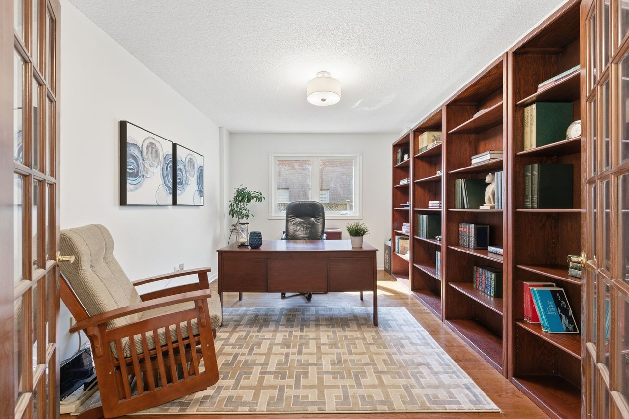 5211 Micmac Cres