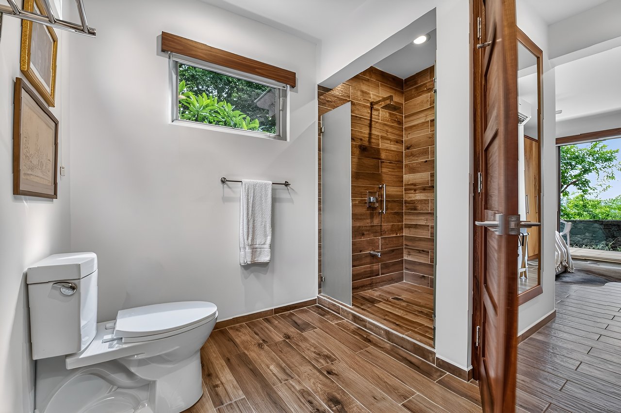 Casa Pochote | Artisan Luxury Villa in Tamarindo | Pool, Jacuzzi & Langosta Beach Club Membership Included