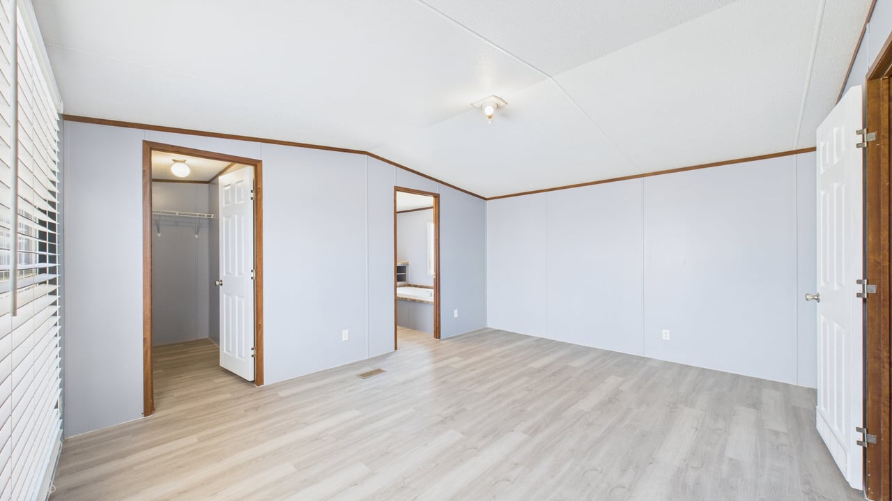 2115 W 45th St